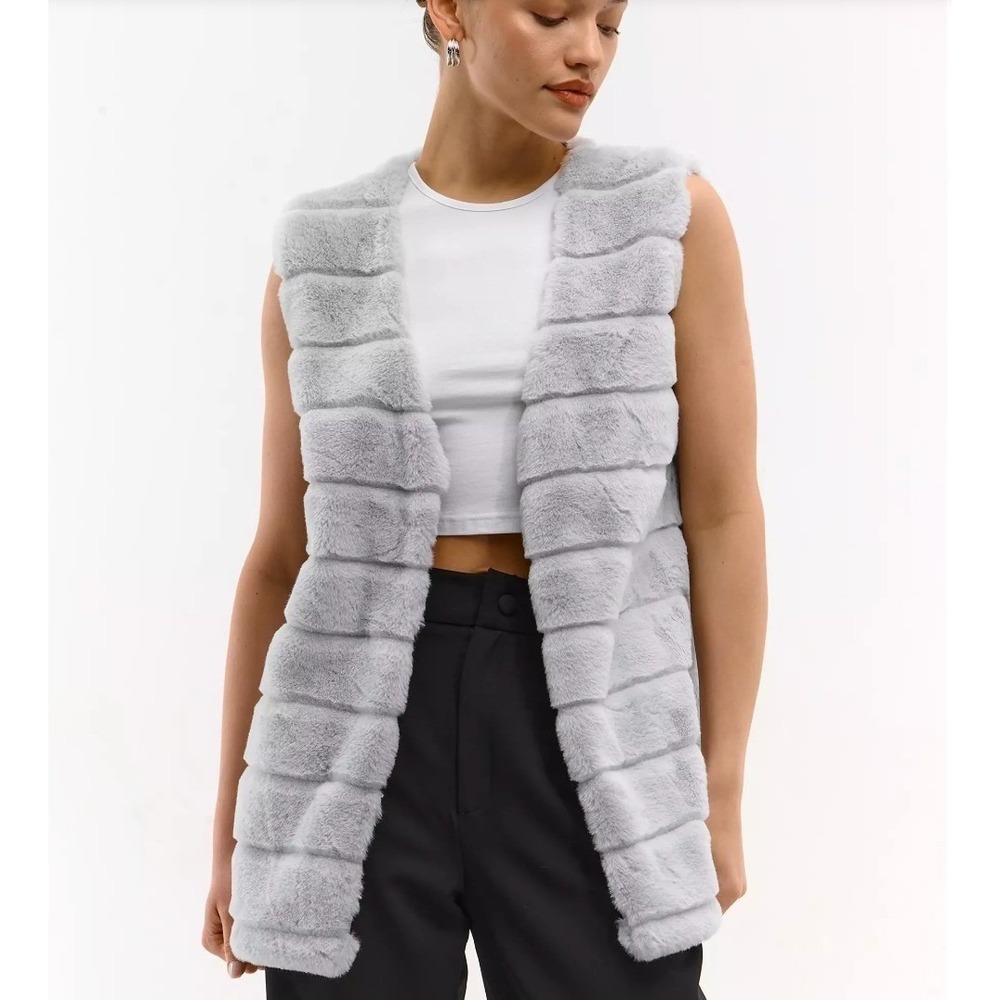 NWT ECHO Faux Fur Vest Sleeveless Soft Cozy Over-sized‎ Gray Party S/M Retro Y2K
